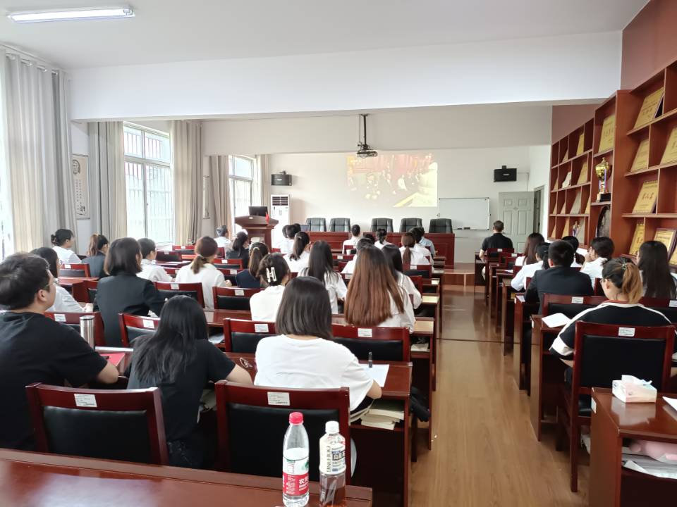 信数公司8教406会议室46人收看现场2.jpg
